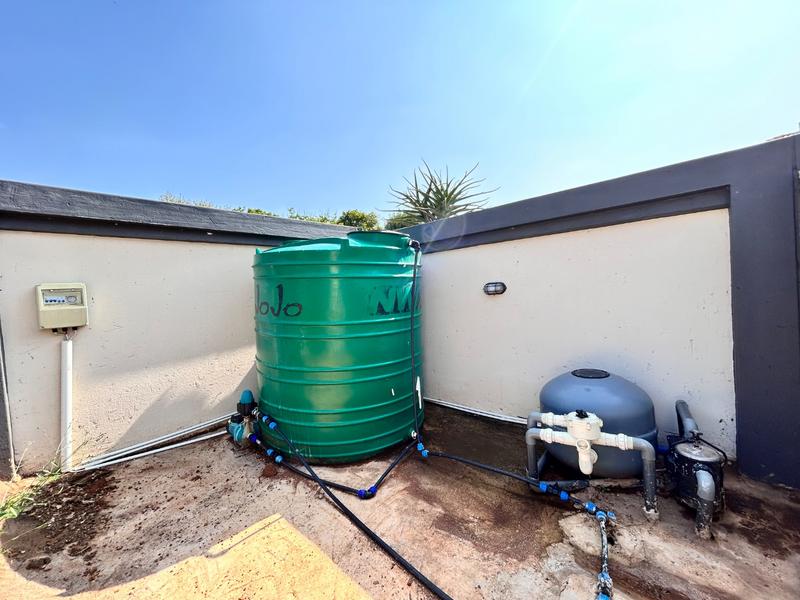 5 Bedroom Property for Sale in Xanadu North West